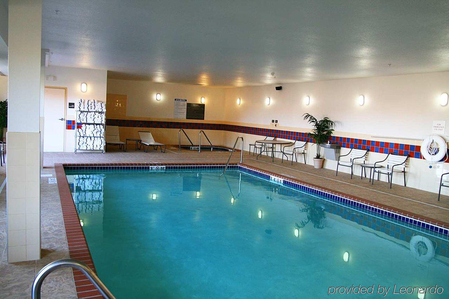Hampton Inn Bismarck Instalações foto