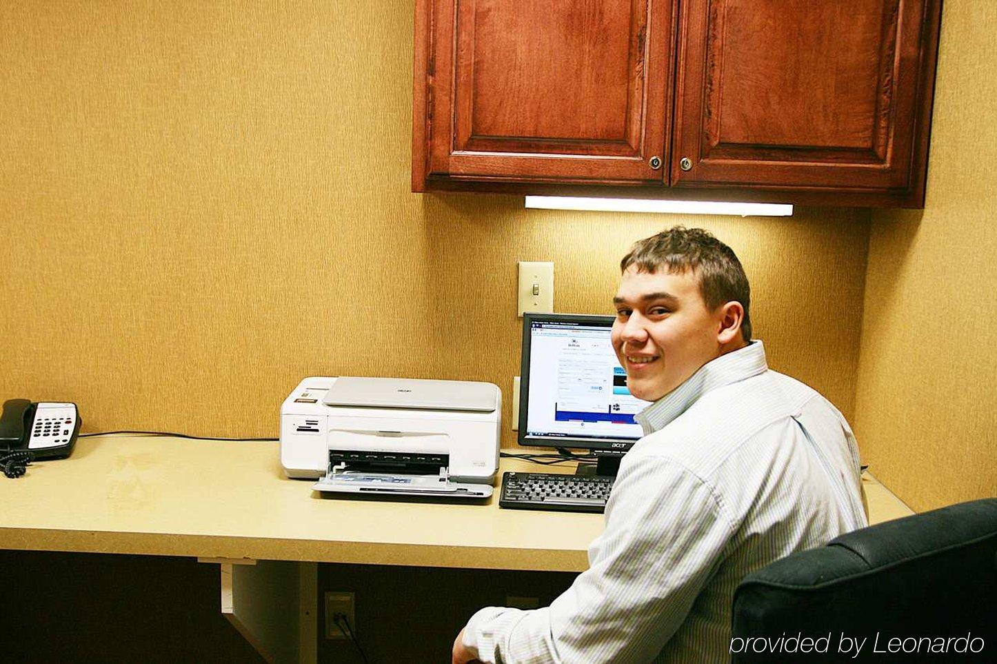Hampton Inn Bismarck Instalações foto